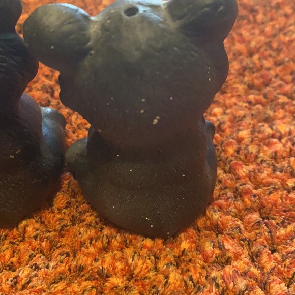 Vintage Bear Salt & Pepper Shakers - Picture 4 of 7